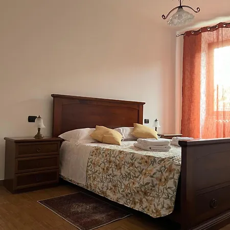 Casa Centro Storico * 蒙蒂菲阿斯科尼